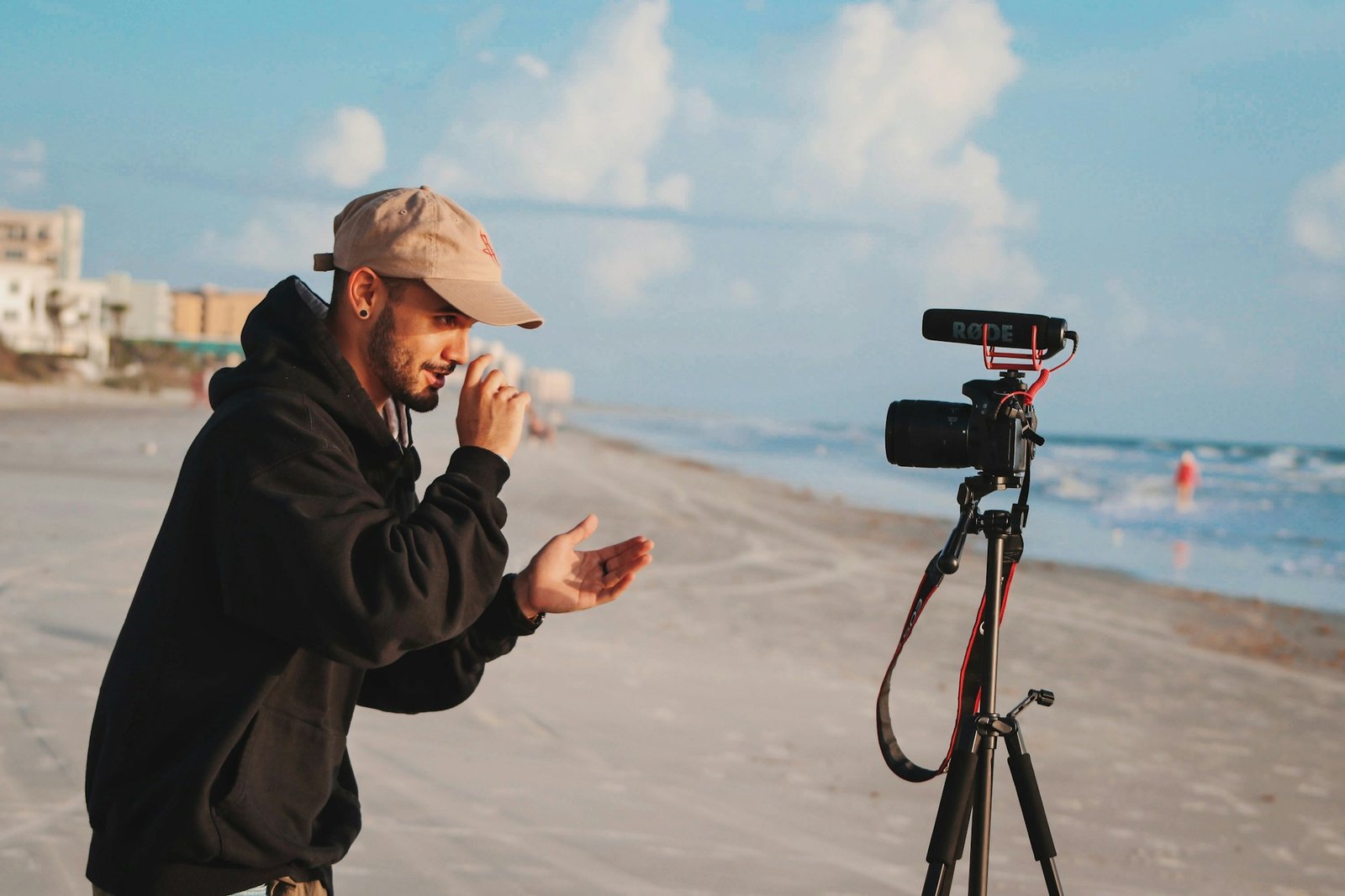 Start Blog or YouTube Digital Nomad 2025
