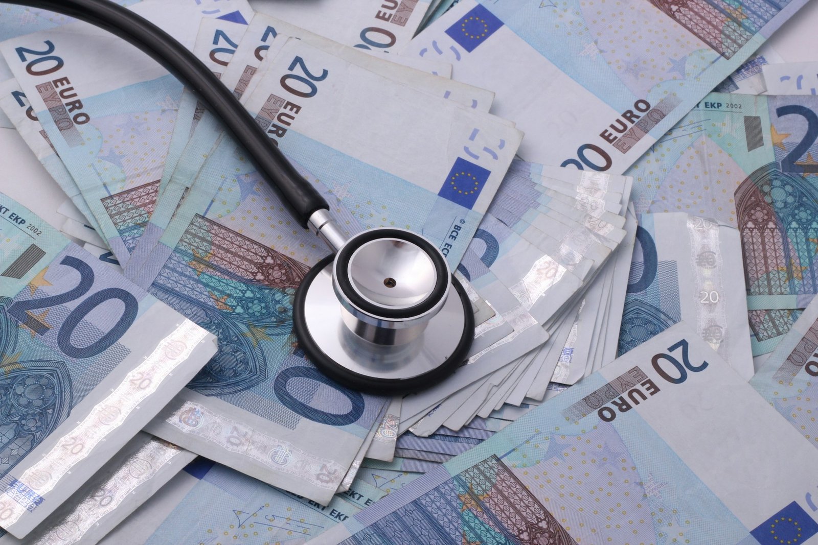 Digital Nomad’s Guide to Travel Insurance & Healthcare