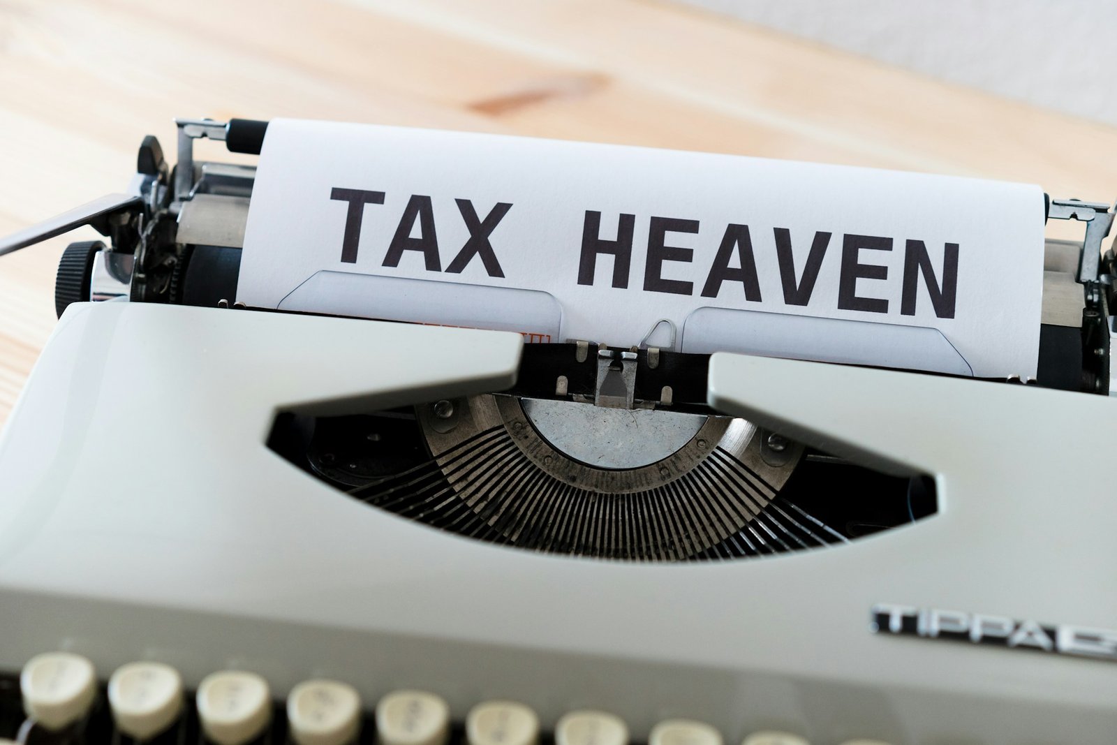 Tax-Free Nomad Hacks 2025