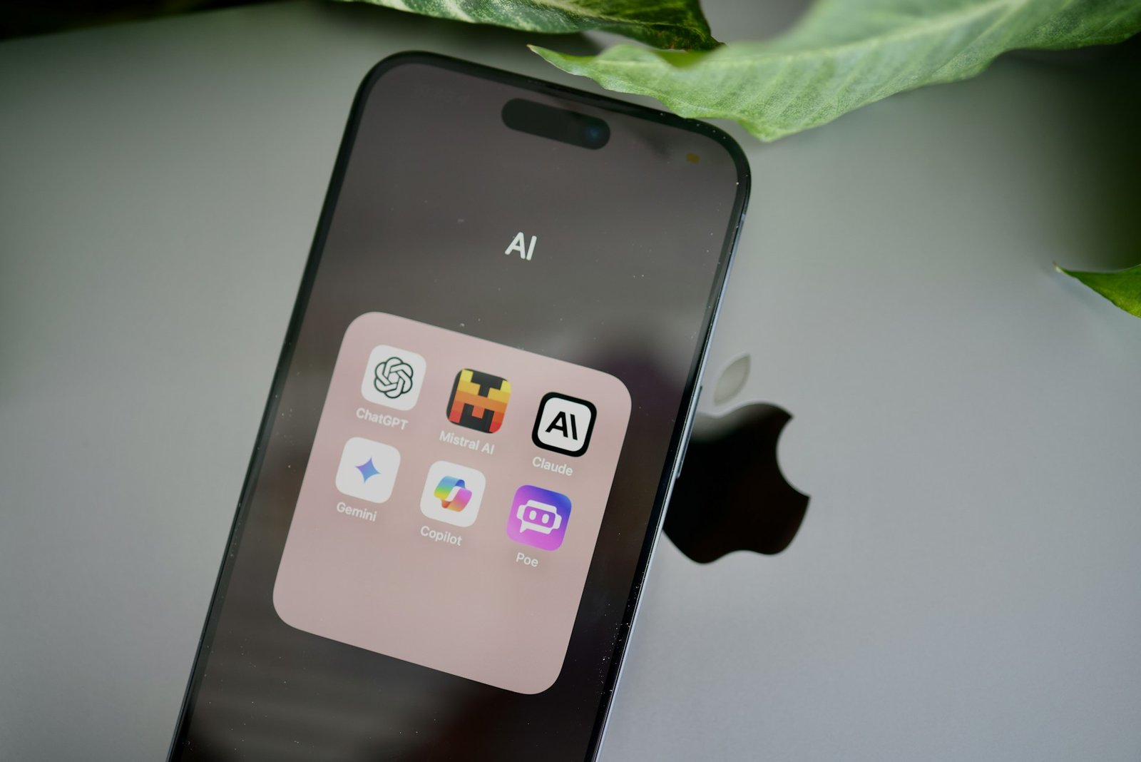 AI-powered financial tools for digital nomads 2025